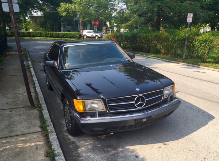 Photo of a 560SEC on the streets of Bryn Mawr, PA