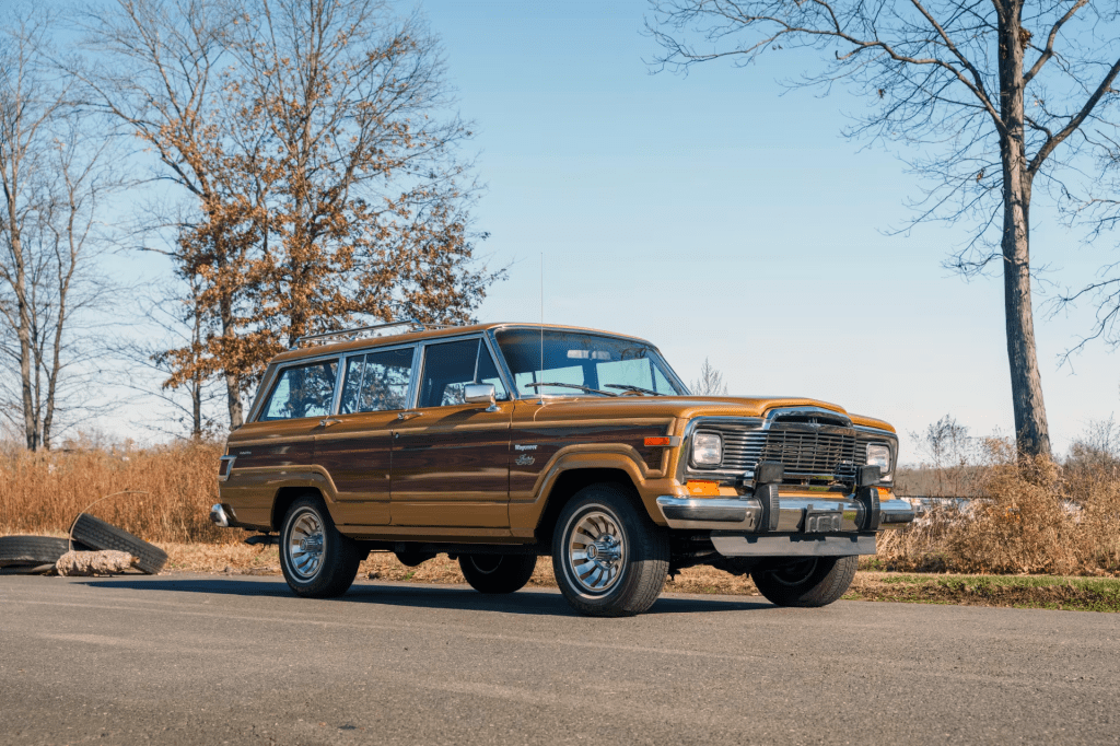 Photo of 1983 Jeep Wagoneer Limited SUV